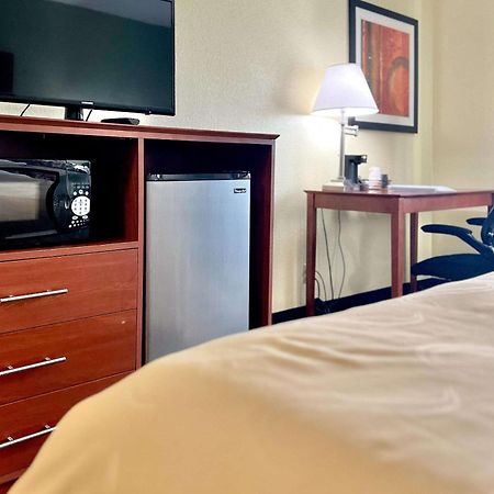 Quality Inn & Suites Wisconsin Dells Downtown - Waterparks Area Extérieur photo