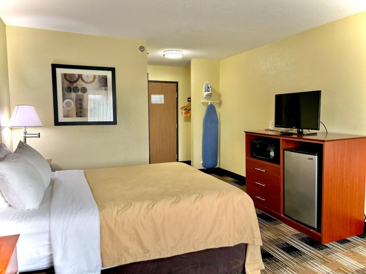 Quality Inn & Suites Wisconsin Dells Downtown - Waterparks Area Extérieur photo