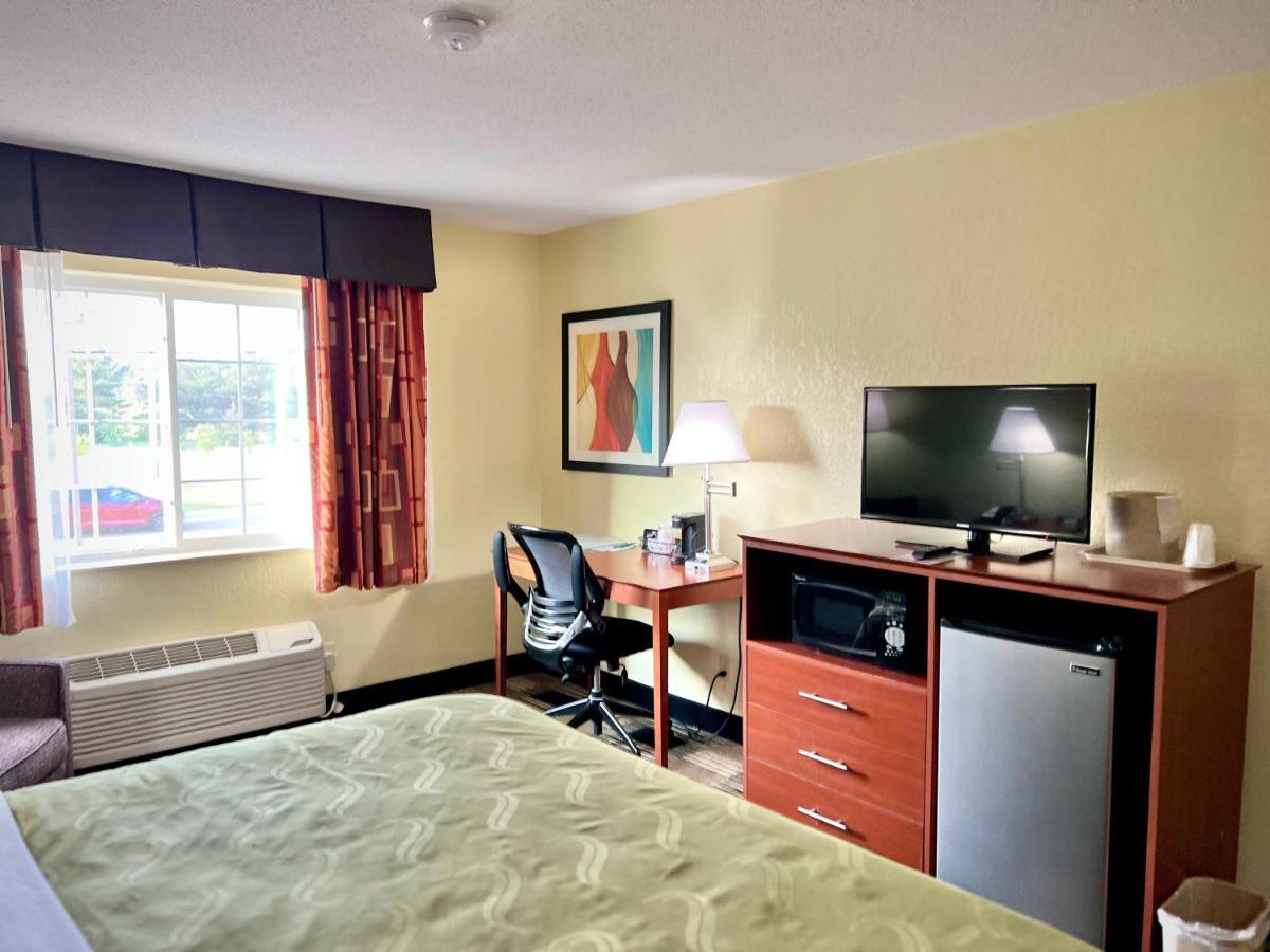 Quality Inn & Suites Wisconsin Dells Downtown - Waterparks Area Extérieur photo