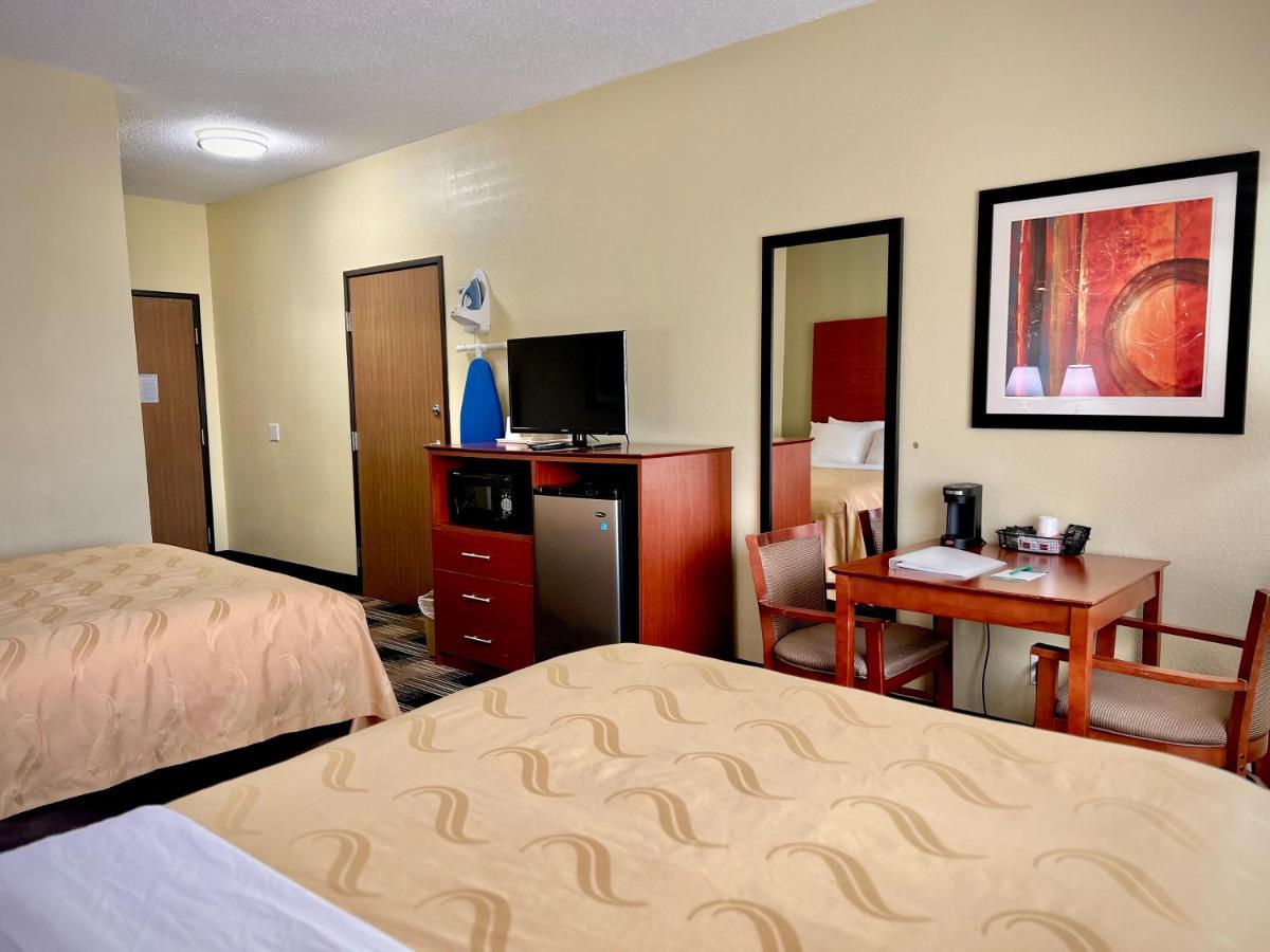 Quality Inn & Suites Wisconsin Dells Downtown - Waterparks Area Extérieur photo