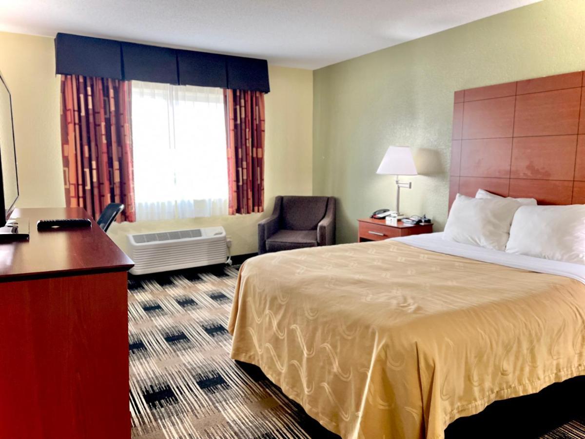 Quality Inn & Suites Wisconsin Dells Downtown - Waterparks Area Extérieur photo
