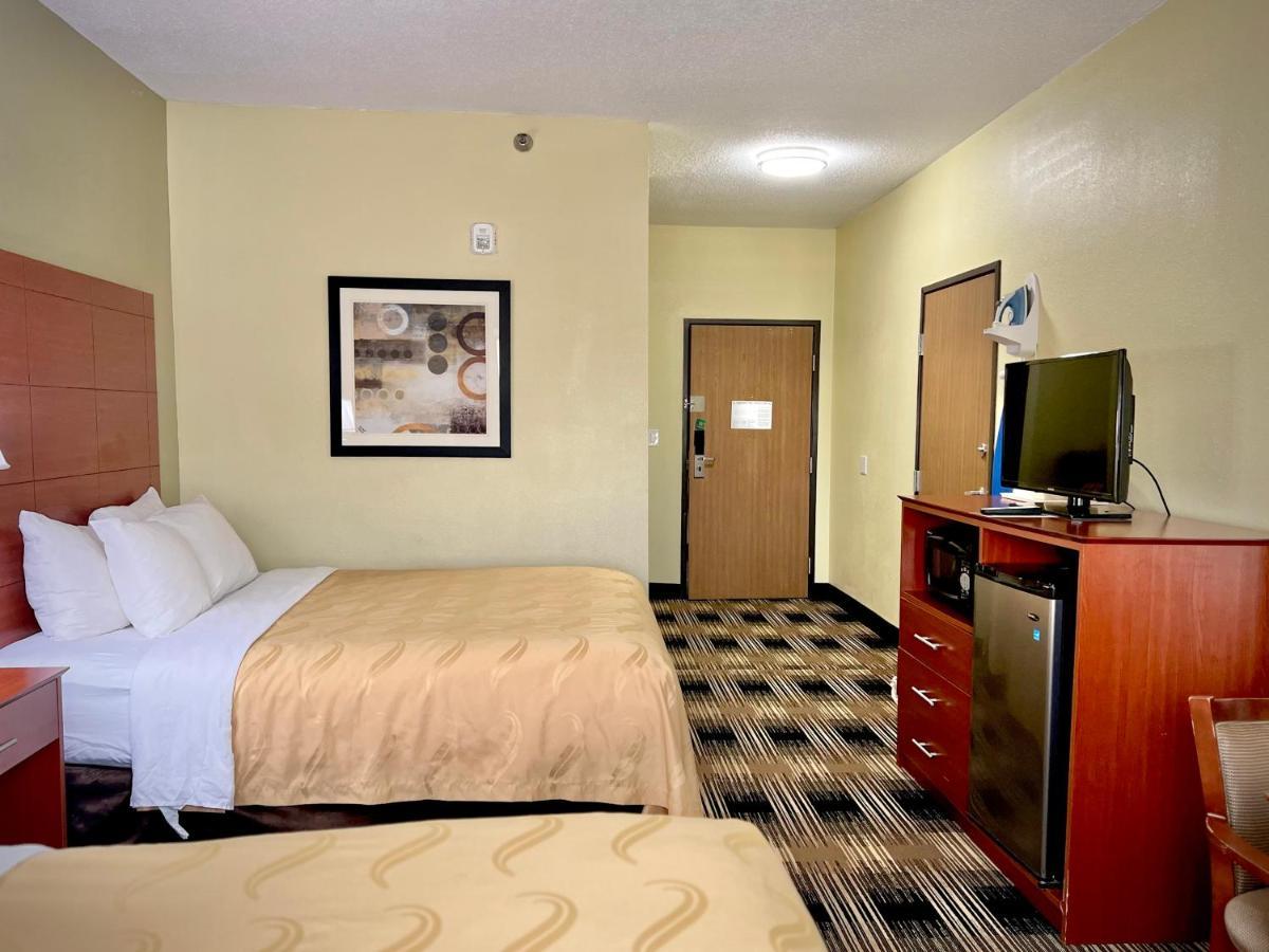 Quality Inn & Suites Wisconsin Dells Downtown - Waterparks Area Extérieur photo