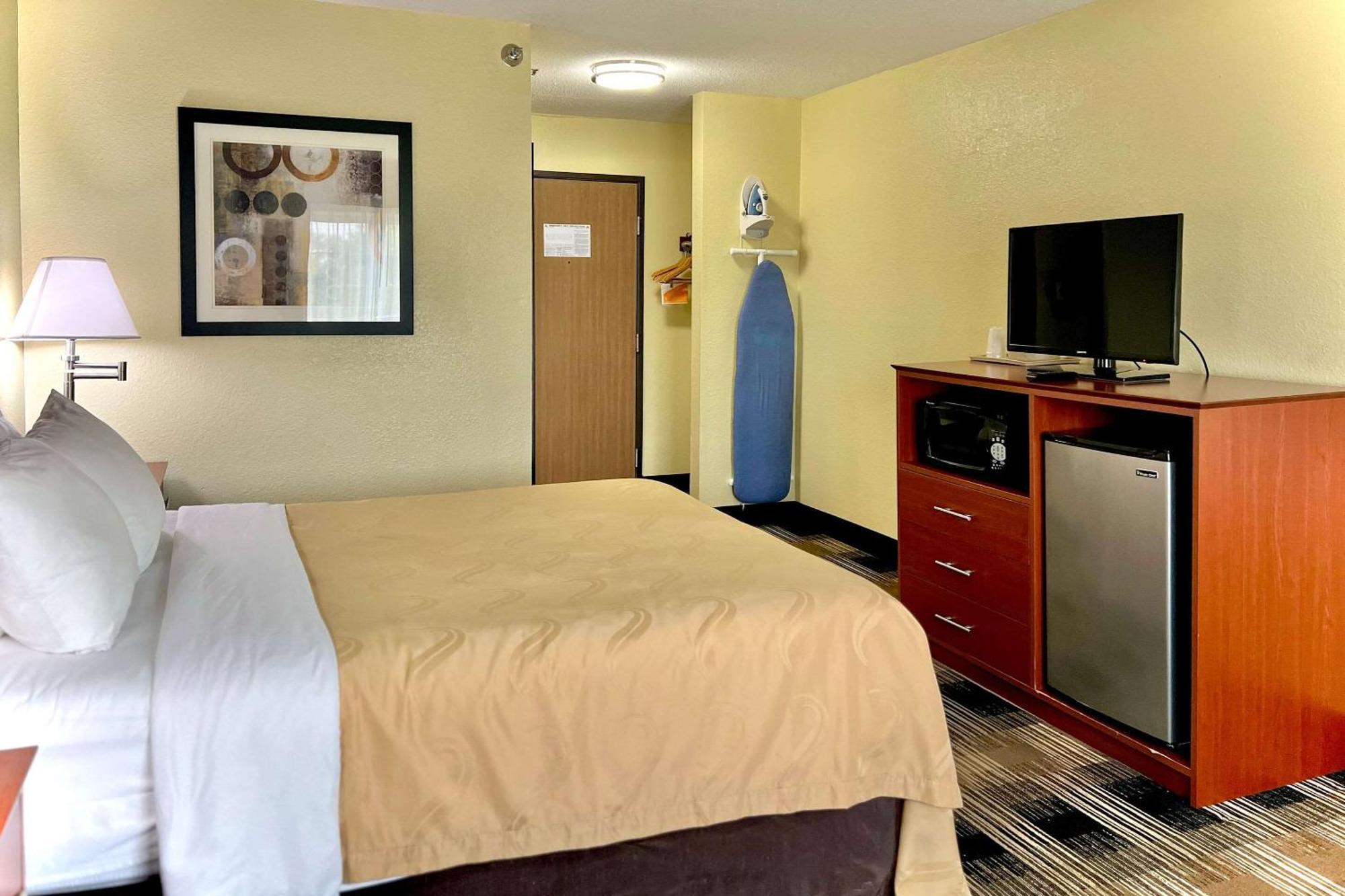 Quality Inn & Suites Wisconsin Dells Downtown - Waterparks Area Extérieur photo