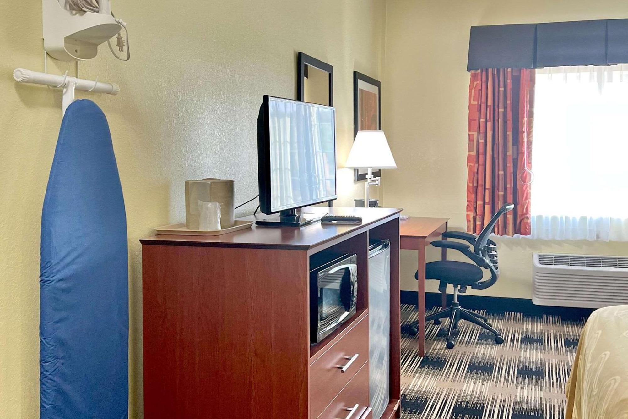 Quality Inn & Suites Wisconsin Dells Downtown - Waterparks Area Extérieur photo