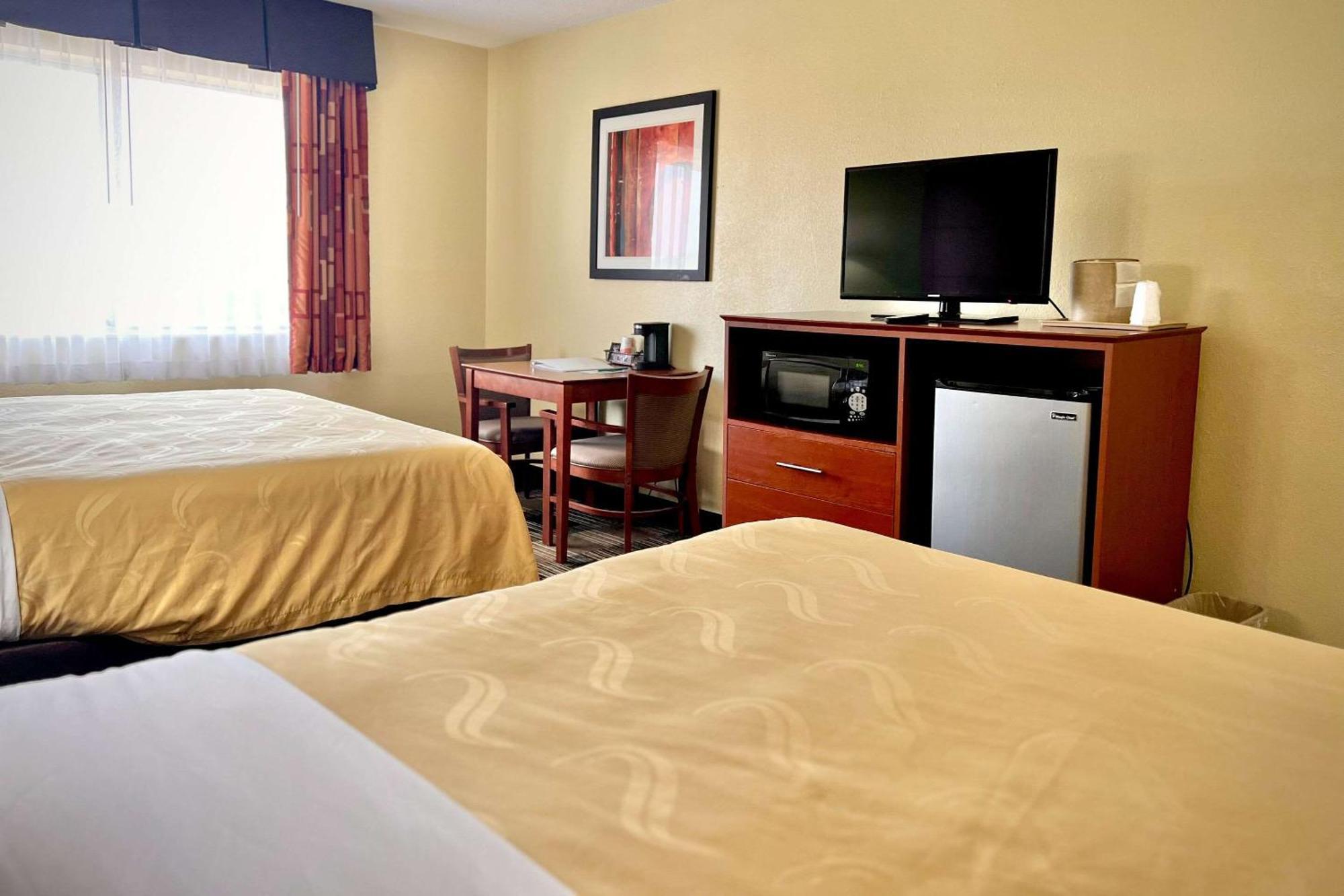 Quality Inn & Suites Wisconsin Dells Downtown - Waterparks Area Extérieur photo