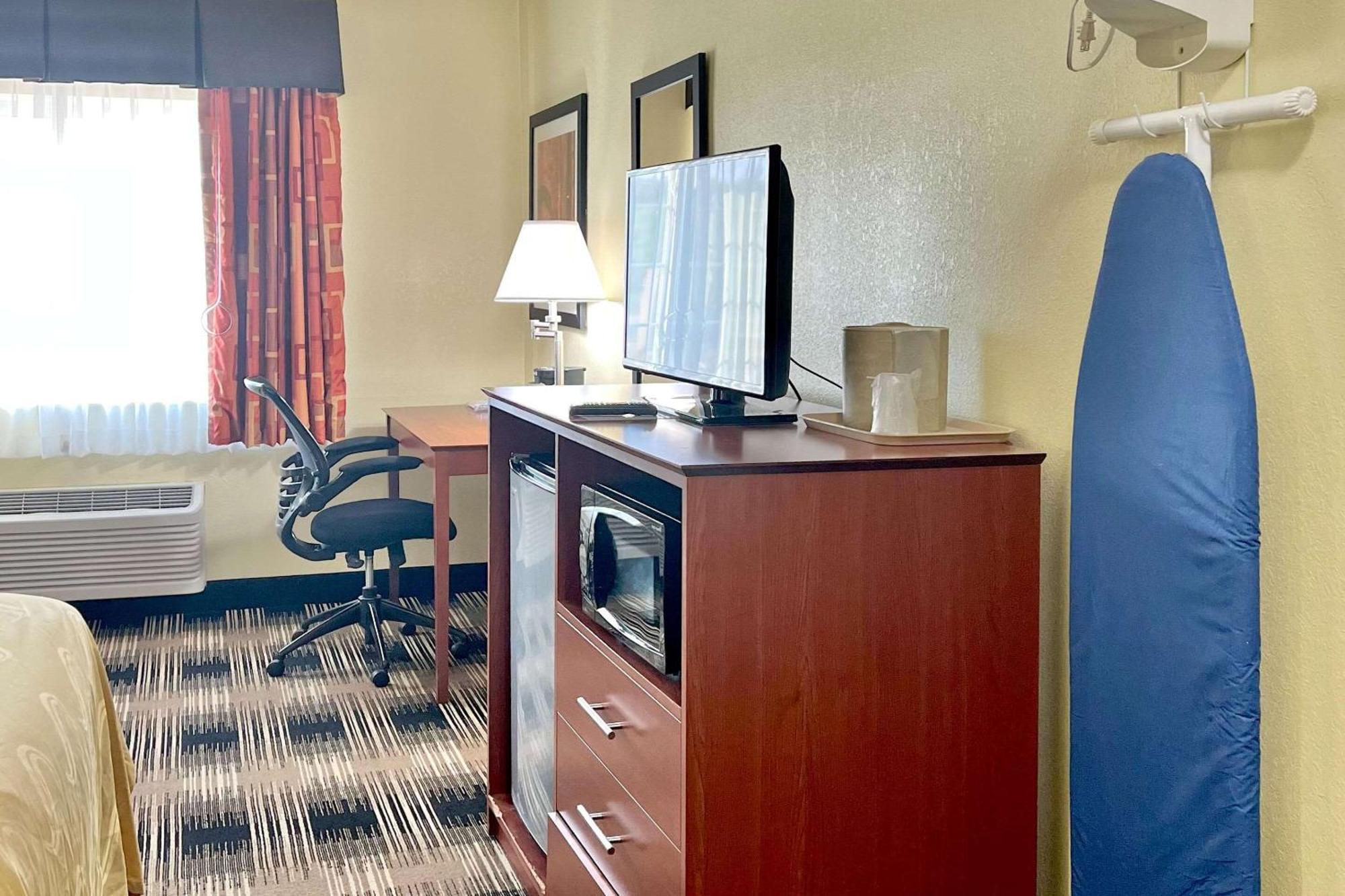 Quality Inn & Suites Wisconsin Dells Downtown - Waterparks Area Extérieur photo