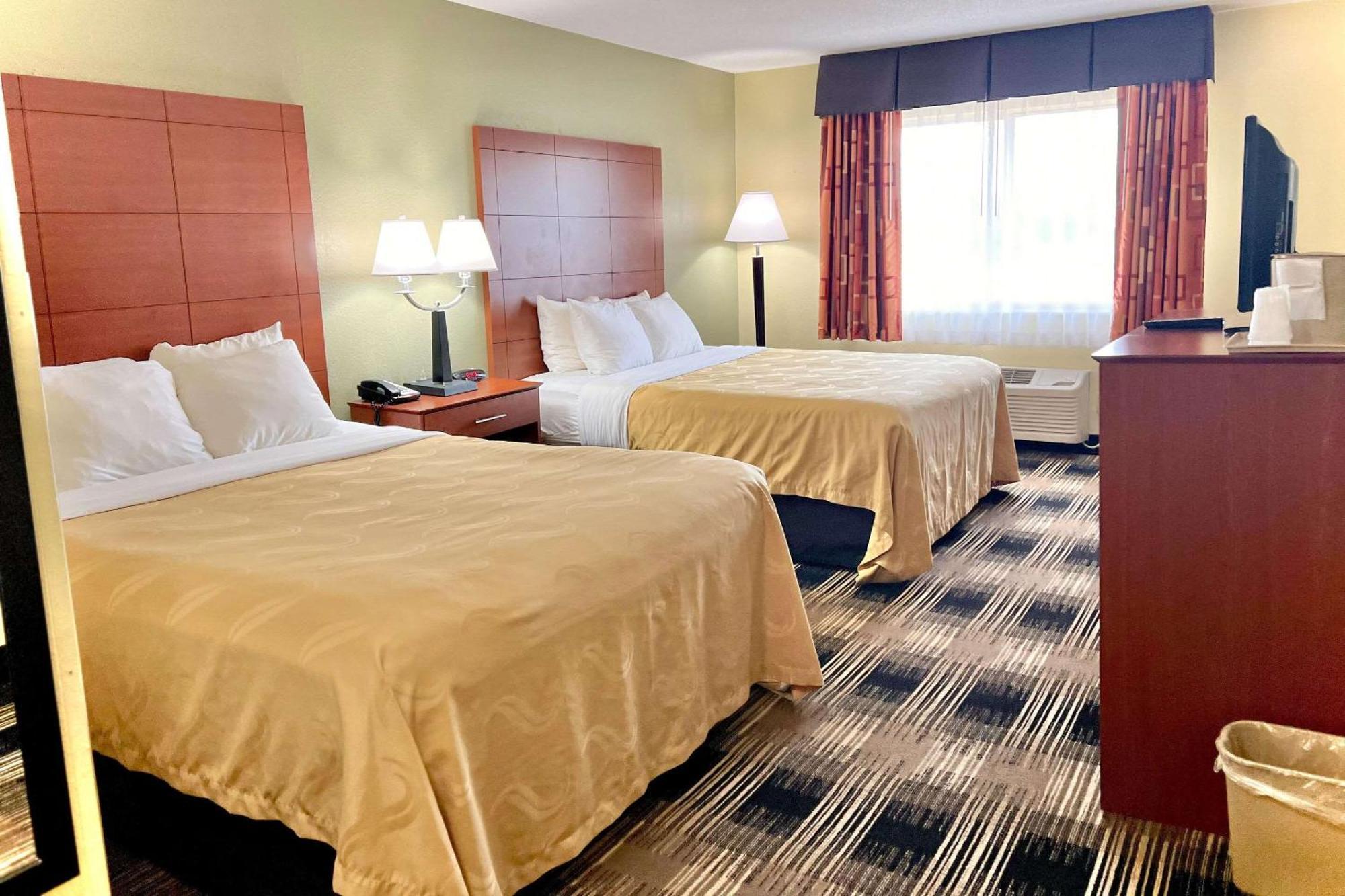 Quality Inn & Suites Wisconsin Dells Downtown - Waterparks Area Extérieur photo